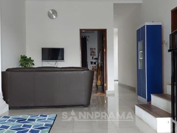 RN Rumah Mewah 3 Lantai View Kota Depok Margonda