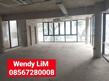 DISEWAKAN GEDUNG KANTOR STRATEGIS At SENOPATI Ry, IDR. 2,7 M/thn