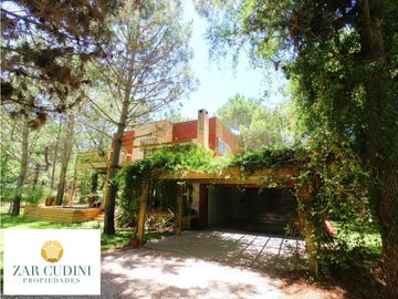 ALQUILER TEMPORARIO PINAMAR BARRIO LA HERRADURA CASA CON PISCINA