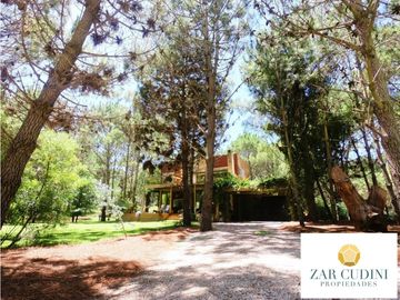 ALQUILER TEMPORARIO PINAMAR BARRIO LA HERRADURA CASA CON PISCINA