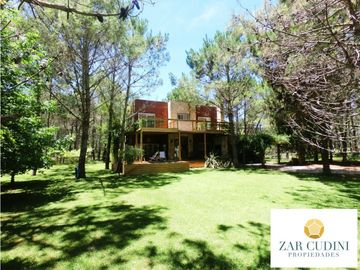 ALQUILER TEMPORARIO PINAMAR BARRIO LA HERRADURA CASA CON PISCINA