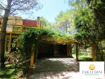 ALQUILER TEMPORARIO PINAMAR BARRIO LA HERRADURA CASA CON PISCINA