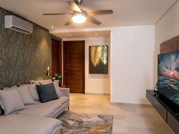 Departamento en planta baja, amplio 214 m2,  piso de mármol, en residencial