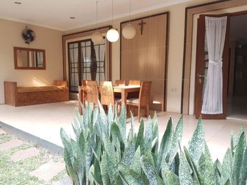 Disewakan Rumah Vermont Parkland G2 Besar Fully Furnished Lengkap Bagus Murah
