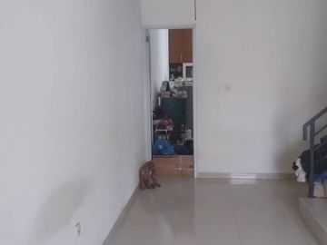 Rumah Ciledug Karang Tengah dalam Perumahan Cantik