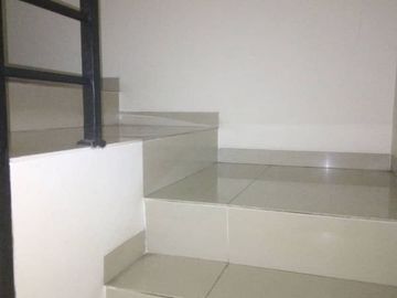 Rumah Ciledug Karang Tengah dalam Perumahan Cantik