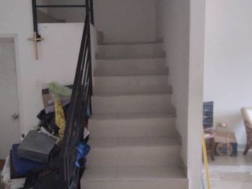 Rumah Ciledug Karang Tengah dalam Perumahan Cantik