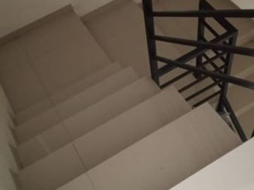Rumah Ciledug Karang Tengah dalam Perumahan Cantik