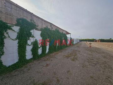 🌱 ¡OPORTUNIDAD ÚNICA PARA INVERSIONISTAS! 🌾

Descubre la magia de tener tu propio terreno en un lugar privilegiado de San Vicente de Cañete. Te pres