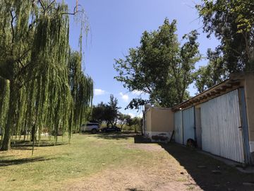 FINCA DE 4,7 HECTAREAS CON CASAS