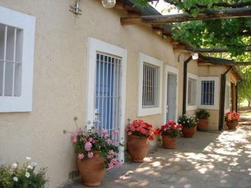 FINCA DE 4,7 HECTAREAS CON CASAS