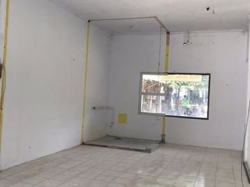 Gudang di Soekarno Hatta.COCOK untuk rumah makan.PARKIR LUAS