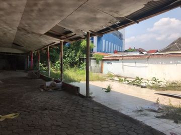 Gudang di Soekarno Hatta.COCOK untuk rumah makan.PARKIR LUAS