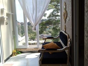 Rumah Mewah Ada Kolam Renang, Full Furnished, Candi kalasan, Manyaran, Pasadena, Semarang Barat