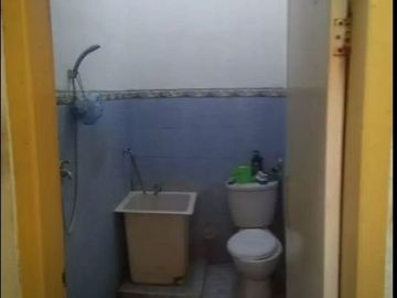 Dijual rumah bengawan wisma Tropodo surabaya