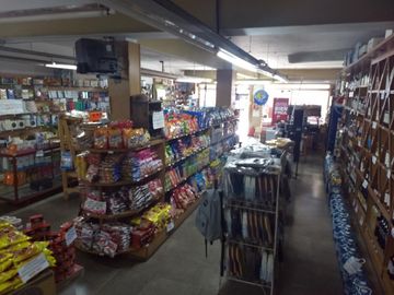 Venta de Local y departamento de 4 ambientes Casanova