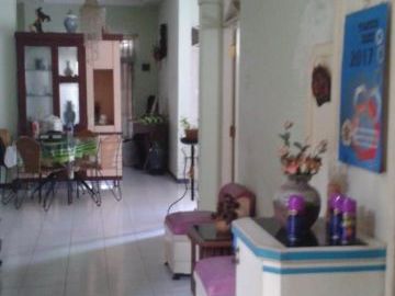 Rumah lokasi strategis di kota Semarang dipermukiman elite | DEWAK