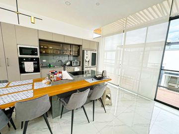 Vendo departamento de 3 dormitorios en exclusivo conjunto, sector Tumbaco