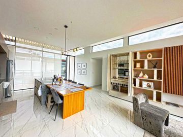 Vendo departamento de 3 dormitorios en exclusivo conjunto, sector Tumbaco
