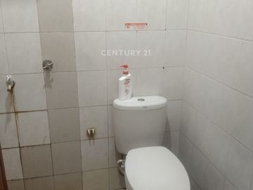 Rumah Strategis Di Harapan Indah Bekasi Dijual