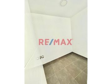 🏡 VENTA DE DÚPLEX EN URB. SANTA ELENA – 127 M²
¡Vive con comodidad y exclusividad en una de las mejores zonas residenciales de Chiclayo!

📐 Área: 1