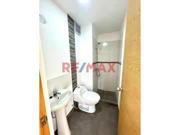 🏡 VENTA DE DÚPLEX EN URB. SANTA ELENA – 127 M²
¡Vive con comodidad y exclusividad en una de las mejores zonas residenciales de Chiclayo!

📐 Área: 1