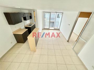 🏡 VENTA DE DÚPLEX EN URB. SANTA ELENA – 127 M²
¡Vive con comodidad y exclusividad en una de las mejores zonas residenciales de Chiclayo!

📐 Área: 1