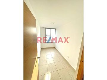 🏡 VENTA DE DÚPLEX EN URB. SANTA ELENA – 127 M²
¡Vive con comodidad y exclusividad en una de las mejores zonas residenciales de Chiclayo!

📐 Área: 1