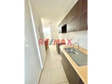 🏡 VENTA DE DÚPLEX EN URB. SANTA ELENA – 127 M²
¡Vive con comodidad y exclusividad en una de las mejores zonas residenciales de Chiclayo!

📐 Área: 1