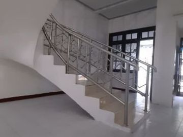 DIJUAL RUMAH MEDOKAN AYU RUNGKUT SURABAYA