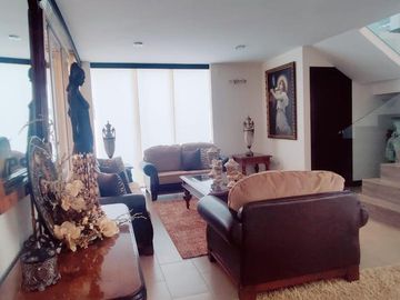 LINDA CASA EN VENTA EN URBANIZACION DE TANDA