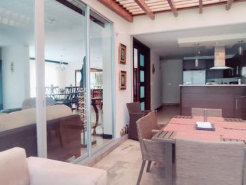 LINDA CASA EN VENTA EN URBANIZACION DE TANDA