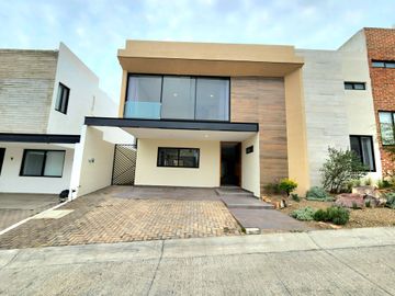 Venta Casa loms del molino III norte Leon Gto