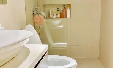 Spacious 2 Bedroom Unit For Sale at Torre de Salcedo Legaspi Village Makati