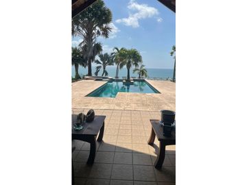 Punta Barco casa en venta frente al mar