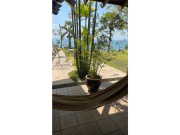 Punta Barco casa en venta frente al mar