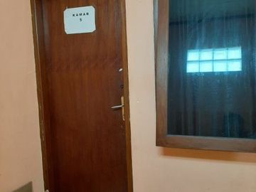 DI JUAL RUMAH KOS-KOSAN STRATEGIS DI JL.HARYONO KOMPLEK PU KEBAYORAN LAMA JAKARTA SELATAN-