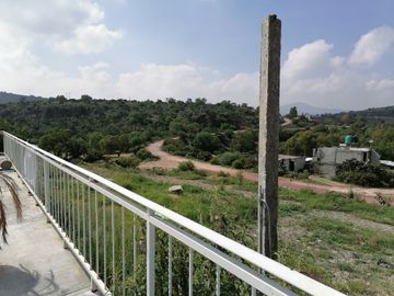 VENTA CASA CON AMPLIO TERRENO 3 MINUTOS DE CARRETERA PACHUCA ACTOPAN HIDALGO