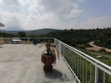 VENTA CASA CON AMPLIO TERRENO 3 MINUTOS DE CARRETERA PACHUCA ACTOPAN HIDALGO
