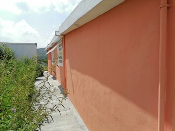 VENTA CASA CON AMPLIO TERRENO 3 MINUTOS DE CARRETERA PACHUCA ACTOPAN HIDALGO