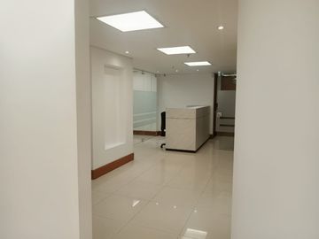 oficina en arriendo/venta en porciúncula. Cod A1105052