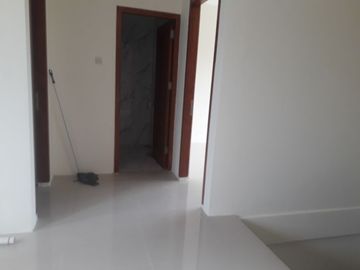RUMAH MEWAH SIAP HUNI DALAM CLUSTER DEKAT PUSAT KOTA JOGJA