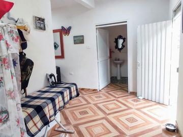 casa en venta en pomona y brisas del bolo. Cod V16073
