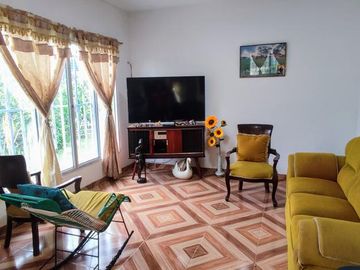 casa en venta en pomona y brisas del bolo. Cod V16073