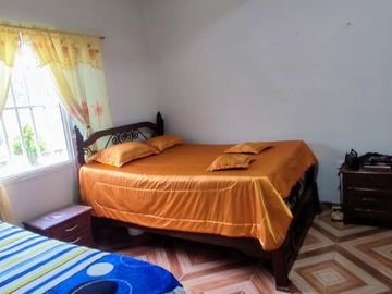 casa en venta en pomona y brisas del bolo. Cod V16073