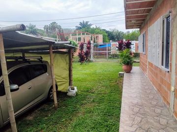 casa en venta en pomona y brisas del bolo. Cod V16073