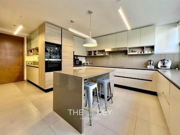 Departamento en venta de 4 dorm. en Lo Barnechea