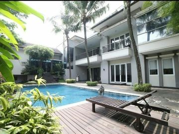 Rumah Mewah Strategis Di Kawasan Bangka Jakarta Selatan
