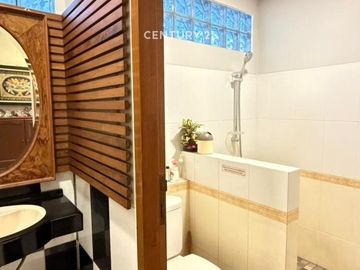 Rumah Dengan Mess Cocok Untuk Usaha ND 18201