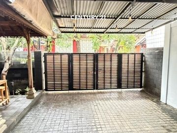 Rumah Dengan Mess Cocok Untuk Usaha ND 18201